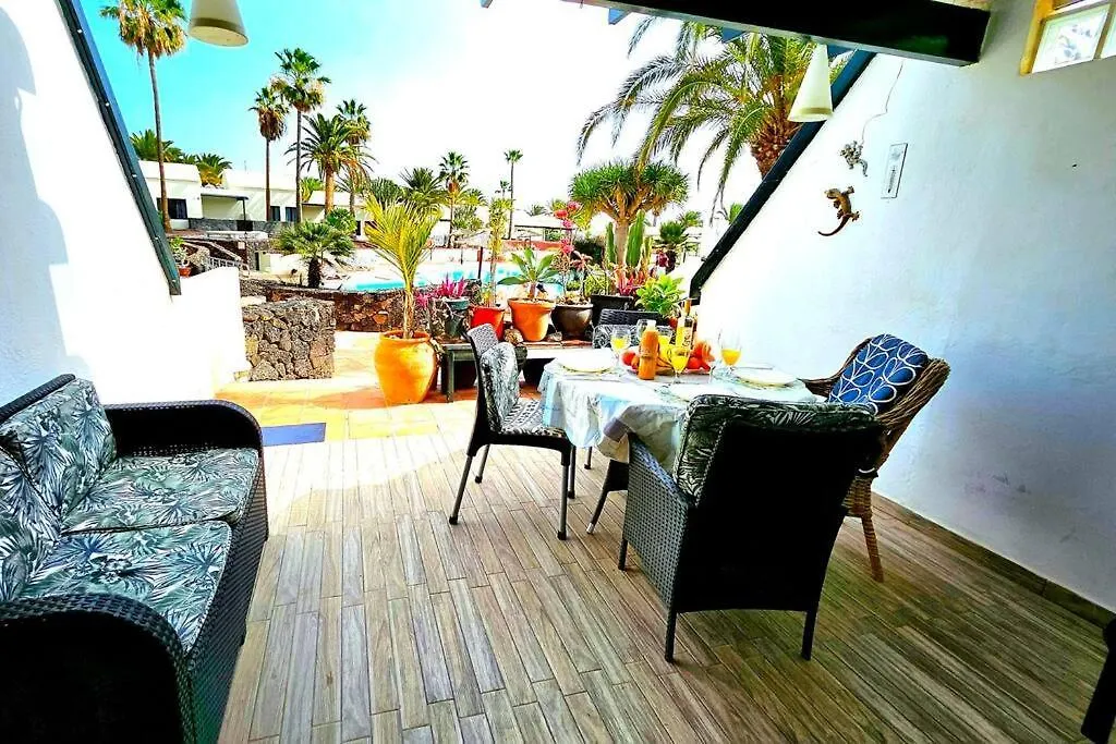 アパート Apartamento Taisa Playa Roca コスタ・テギセ