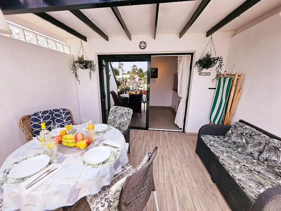 Apartamento Taisa Playa Roca コスタ・テギセ