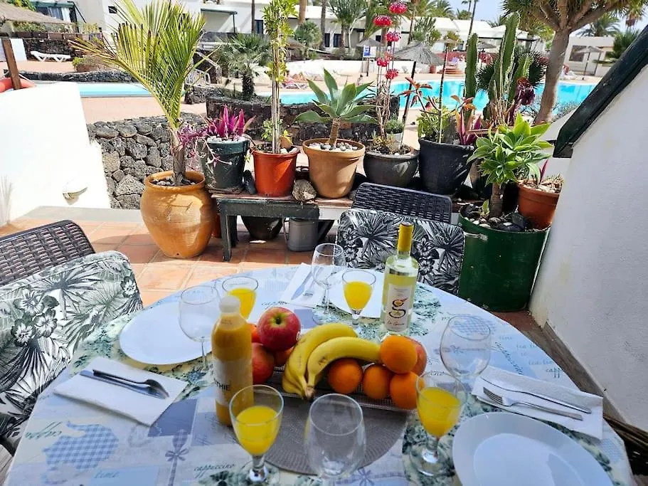 Apartamento Taisa Playa Roca Costa Teguise 0*,