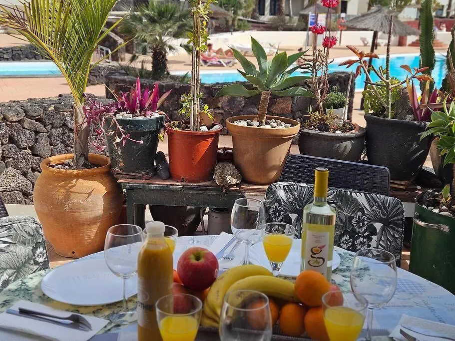 Apartamento Taisa Playa Roca Costa Teguise Apartment
